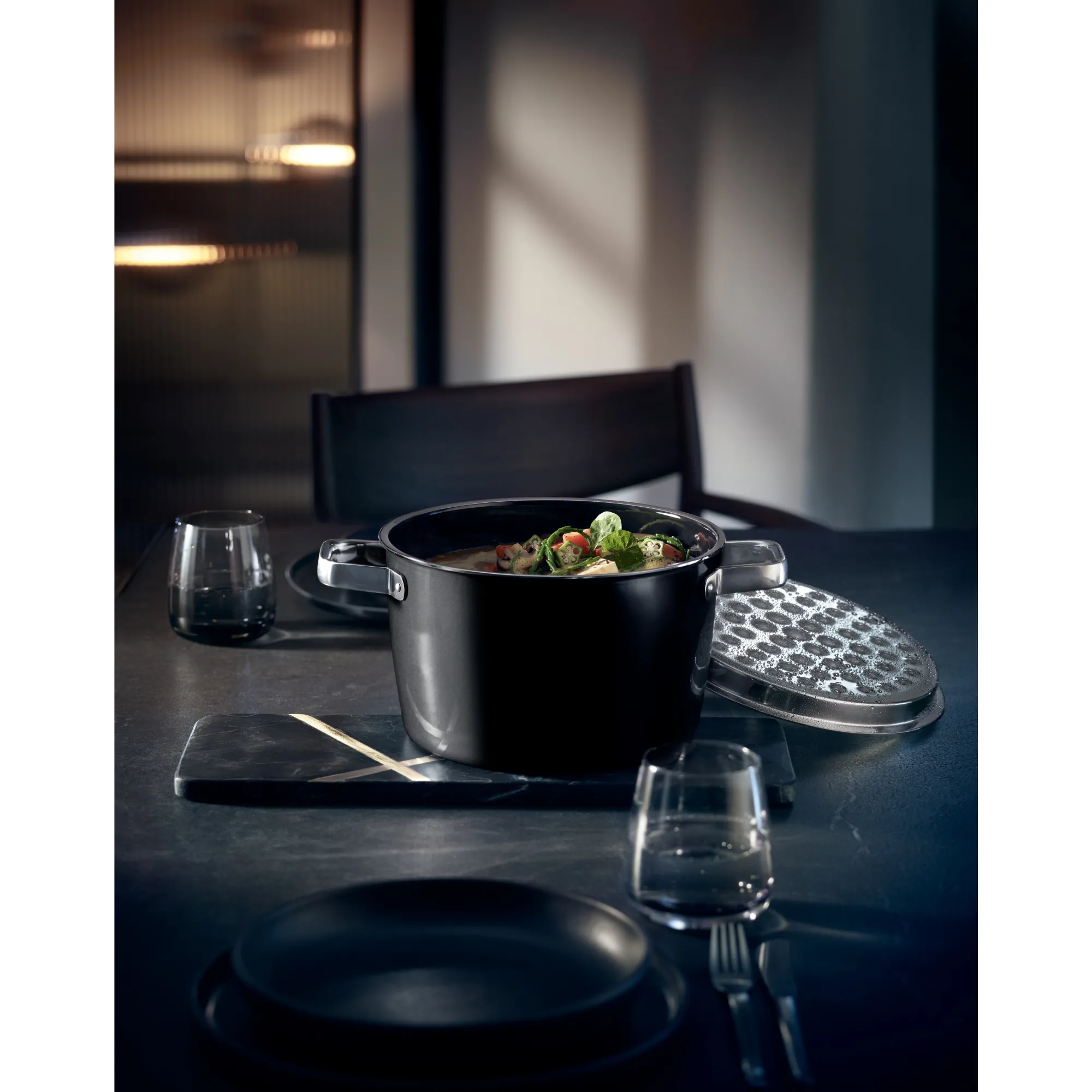 WMF Fusiontec Aromatic Bratentopf mit Deckel, 22 cm, Black| Bratentöpfe